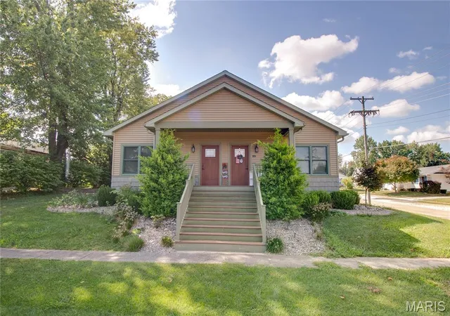 Photo 1 of Condo for sale at 327 W Adams St, Pittsfield, IL 62363 | MLS# MIS26055584 | Listing updated on 2026-09-22