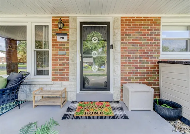 Photo 3 of Sale Pending at 20 Alpha Dr, Florissant, MO 63031 | MLS# MIS26055588 | Listing updated on 2026-09-01