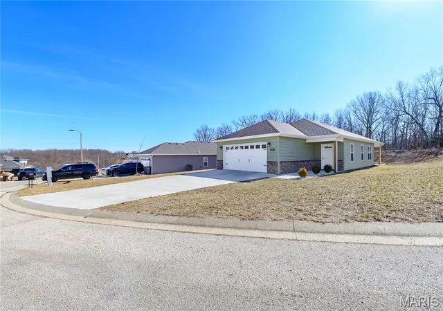 4th image of 105 Daniels Ct, St Robert, MO 65584 | MLS# MIS26055590