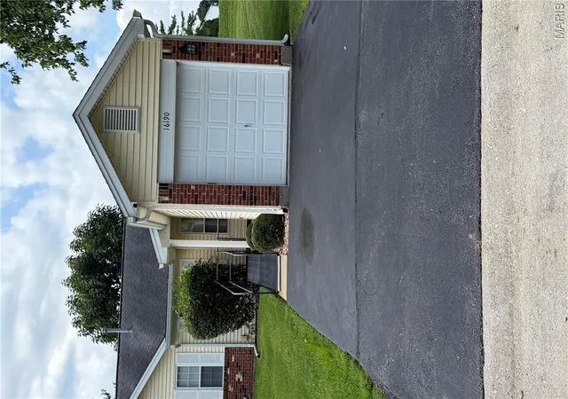 Photo 2 of Condo for sale at 16190 Rose Wreath Ln, Florissant, MO 63034 | MLS# MIS26055591 | Listing updated on 2026-08-28