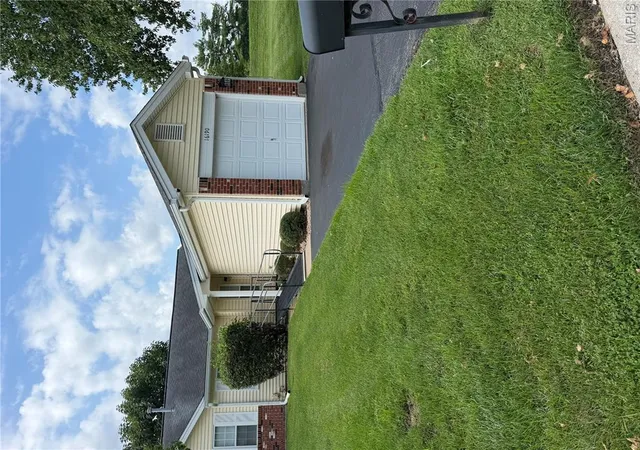 Photo 3 of Condo for sale at 16190 Rose Wreath Ln, Florissant, MO 63034 | MLS# MIS26055591 | Listing updated on 2026-08-28