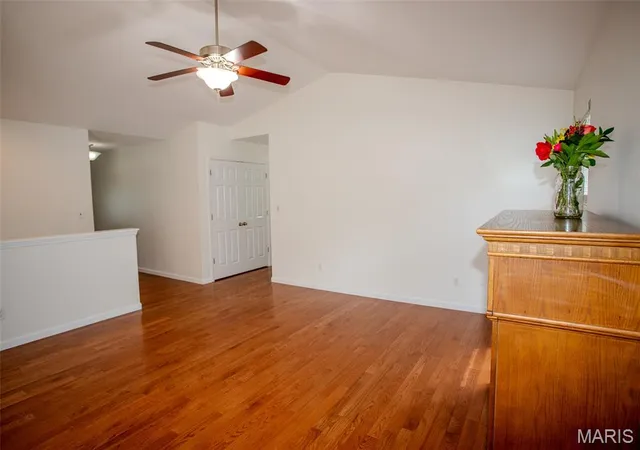 Photo 4 of Sale Pending at 921 San Luis Dr, Fenton, MO 63026 | MLS# MIS26055593 | Listing updated on 2026-09-02