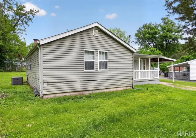 Photo 2 of Single family home for sale at 517 Belvedere Dr, Belleville, IL 62223 | MLS# MIS26055596 | Listing updated on 2026-09-03