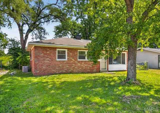 Photo 2 of Single family home for sale at 603 Saint Nicholas Dr, East Saint Louis, IL 62206 | MLS# MIS26055599 | Listing updated on 2026-09-03