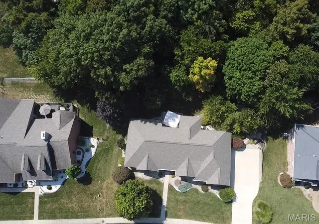 Photo 2 of Single family home for sale at 6 Timberwood Dr, Maryville, IL 62062 | MLS# MIS26055612 | Listing updated on 2026-09-12