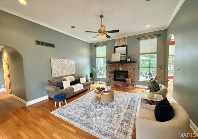 Photo 3 of Single family home for sale at 6 Timberwood Dr, Maryville, IL 62062 | MLS# MIS26055612 | Listing updated on 2026-10-04