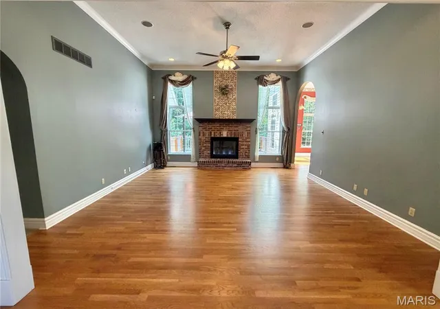 Photo 3 of Single family home for sale at 6 Timberwood Dr, Maryville, IL 62062 | MLS# MIS26055612 | Listing updated on 2026-09-12