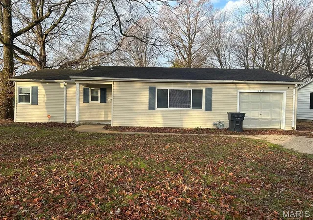 Photo 1 of Single family home for sale at 1601 Foster Dr, Belleville, IL 62226 | MLS# MIS26055614 | Listing updated on 2026-08-31