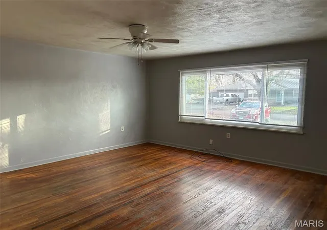 Photo 2 of Single family home for sale at 1601 Foster Dr, Belleville, IL 62226 | MLS# MIS26055614 | Listing updated on 2026-08-31