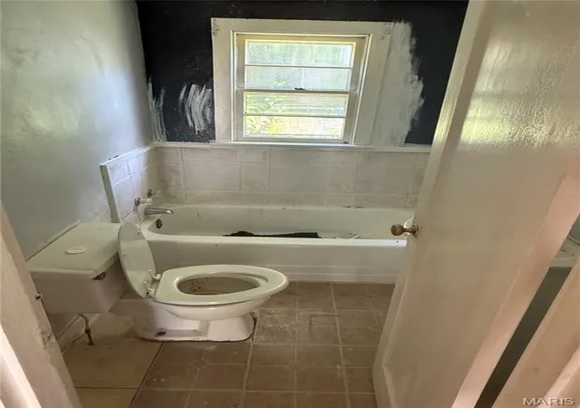 Photo 4 of Single family home for sale at 1101 Putnam, Alton, IL 62002 | MLS# MIS26055616 | Listing updated on 2026-08-28