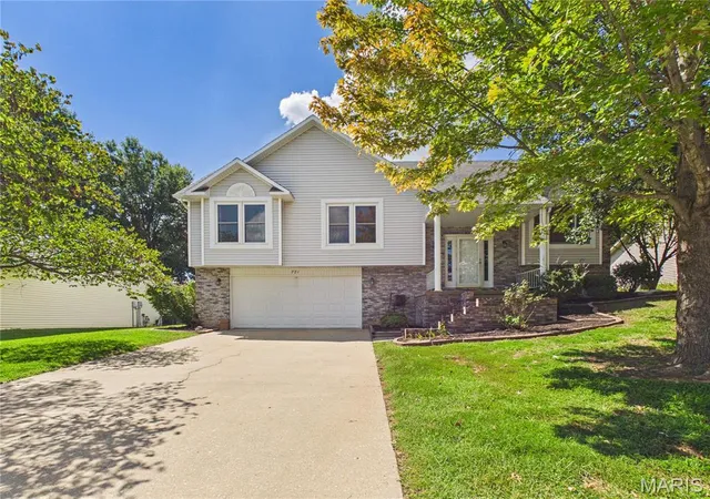 Photo 60 of Sale Pending at 721 Wedge Ln, Jackson, MO 63755 | MLS# MIS26055621 | Listing updated on 2026-08-31