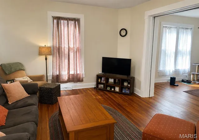 5th image of 608-610 Center St, Hannibal, MO 63401 | MLS# MIS26055626