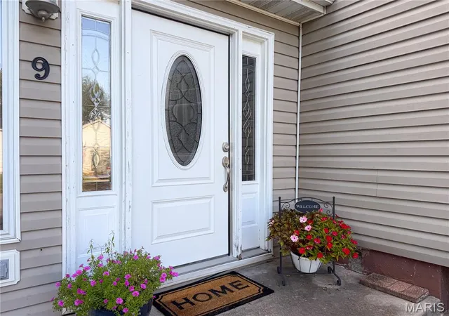 Photo 3 of Single family home for sale at 9 S Hickory St, Smithton, IL 62285 | MLS# MIS26055636 | Listing updated on 2026-09-14