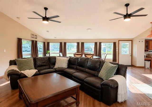 Photo 4 of Single family home for sale at 9 S Hickory St, Smithton, IL 62285 | MLS# MIS26055636 | Listing updated on 2026-09-14
