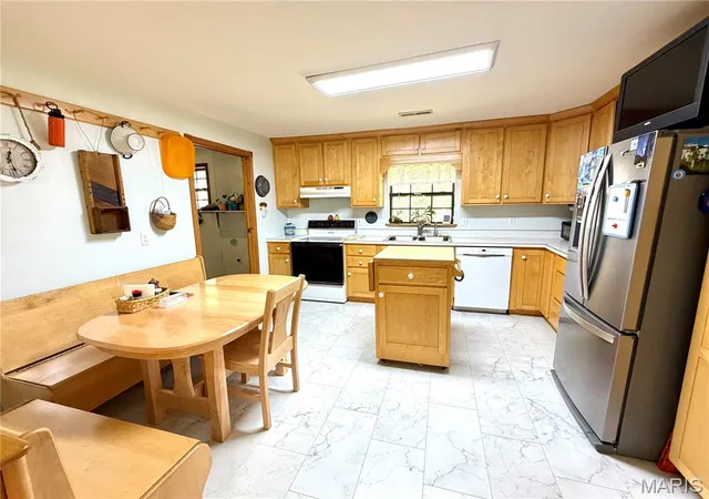 5th image of 352 Hwy M, Steelville, MO 65565 | MLS# MIS26055637