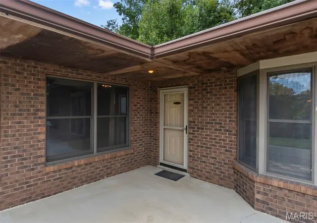 Photo 3 of Single family home for sale at 7 Greenbriar Ln, Chester, IL 62233 | MLS# MIS26055646 | Listing updated on 2026-09-04