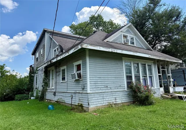 Photo 3 of Single family home for sale at 312 Mckinley Ave, Warrenton, MO 63383 | MLS# MIS26055647 | Listing updated on 2026-09-17