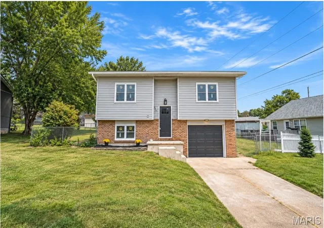 Photo 1 of Single family home for sale at 106 Belmont Dr, Rolla, MO 65401 | MLS# MIS26055648 | Listing updated on 2026-09-24