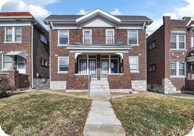 Multi family home for sale at 5027 Chippewa St, St Louis, MO 63109 | MLS# MIS26055650