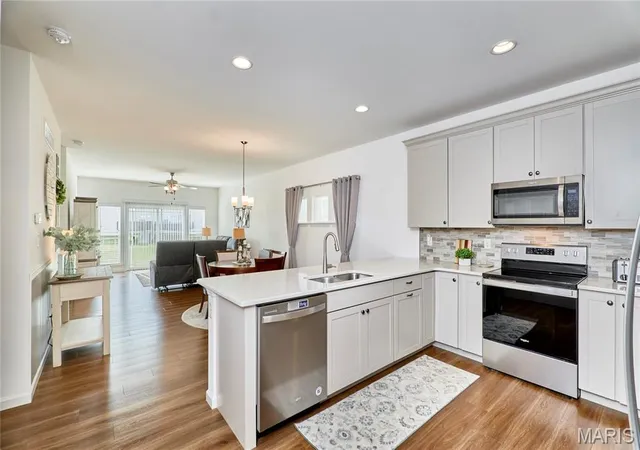 Photo 3 of Single family home for sale at 305 Copperfield Ct, Saint Charles, MO 63301 | MLS# MIS26055662 | Listing updated on 2026-10-06