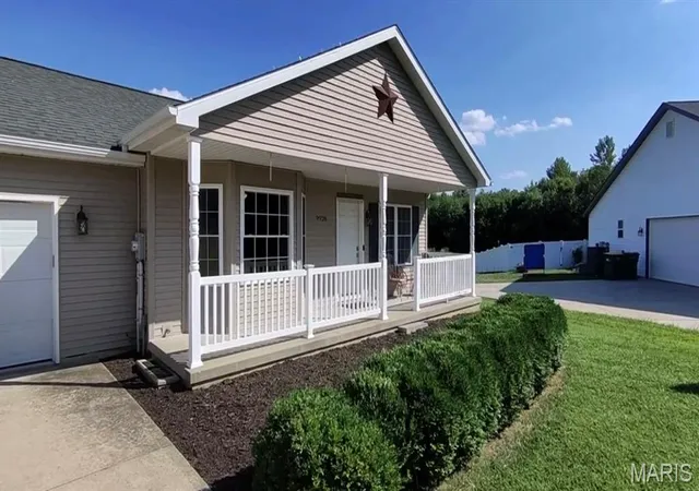 Photo 3 of Sale Pending at 9928 Aldantay Ct, Lebanon, IL 62254 | MLS# MIS26055664 | Listing updated on 2026-09-01
