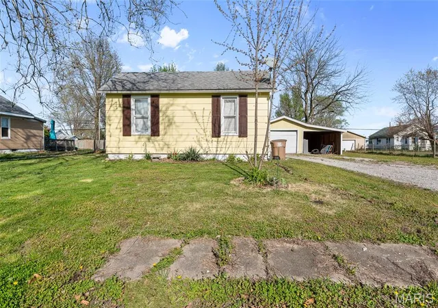 Photo 2 of Single family home for sale at 116 Marcia, Wilsonville, IL 62093 | MLS# MIS26055668 | Listing updated on 2026-08-31