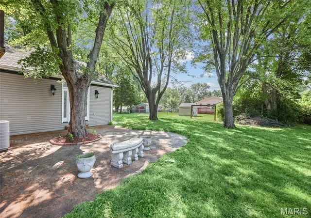 Photo 4 of Sale Pending at 210 Stites Ave, Fairview Heights, IL 62208 | MLS# MIS26055681 | Listing updated on 2026-09-06