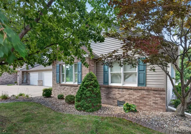 Photo 3 of House for sale at 36 Korte Dr, Highland, IL 62249 | MLS# MIS26055697 | Listing updated on 2026-09-13