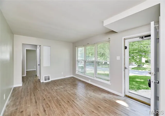 Photo 4 of Single family home for sale at 145 Clearview Dr, Florissant, MO 63033 | MLS# MIS26055698 | Listing updated on 2026-09-21