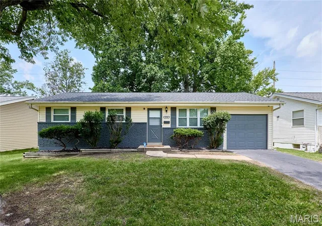 Photo 1 of Single family home for sale at 2745 Benne Dr, Florissant, MO 63031 | MLS# MIS26055699 | Listing updated on 2026-09-29
