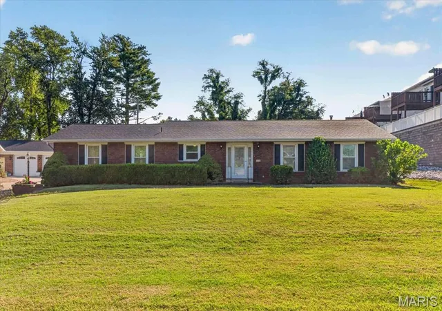 Photo 2 of Single family home for sale at 1608 Daleview St, Columbia, IL 62236 | MLS# MIS26055702 | Listing updated on 2026-09-14