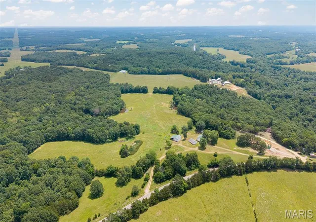 4th image of 30017 Jeffries Rd, Richland, MO 65556 | MLS# MIS26055704