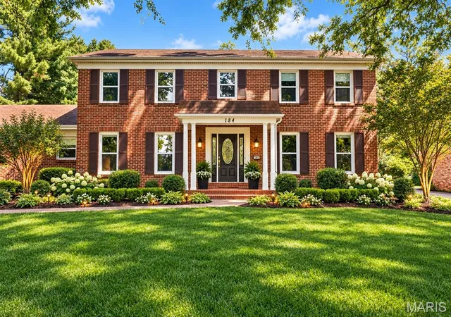 Single family home for sale at 184 Gunston Hall Ct, Chesterfield, MO 63017 | MLS# MIS26055713