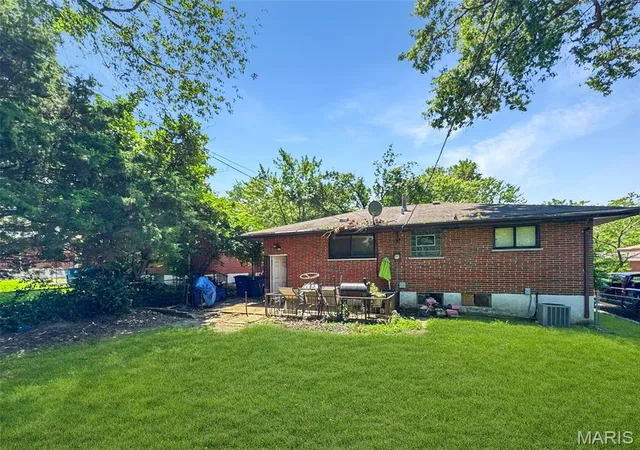 Photo 15 of Single family home for sale at 1129 Walker Ave, Saint Louis, MO 63138 | MLS# MIS26055724 | Listing updated on 2026-10-02