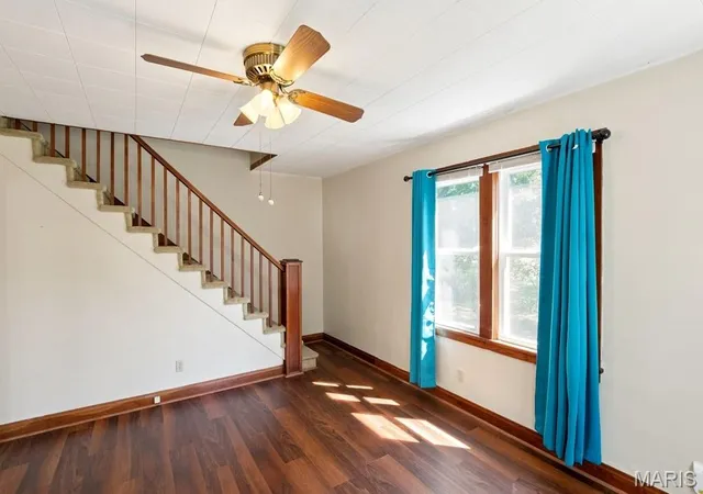 Photo 3 of Single family home for sale at 301 Red Oak Ave, Rosebud, MO 63091 | MLS# MIS26055730 | Listing updated on 2026-09-03