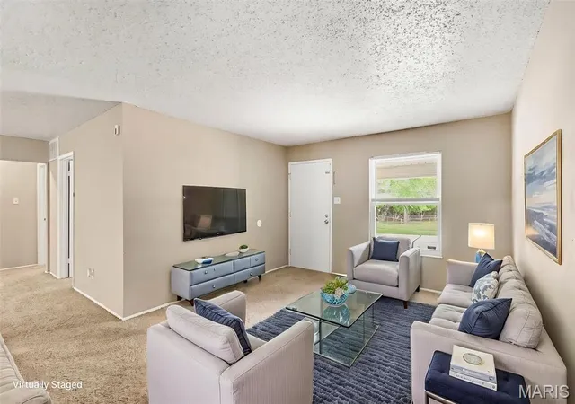 Photo 3 of Single family home for sale at 6720 Foxbend Ct, Florissant, MO 63033 | MLS# MIS26055734 | Listing updated on 2026-09-29