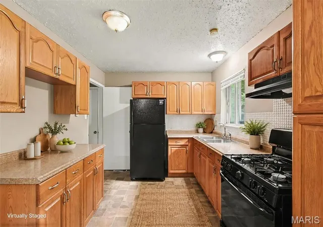 Photo 4 of Single family home for sale at 6720 Foxbend Ct, Florissant, MO 63033 | MLS# MIS26055734 | Listing updated on 2026-09-29
