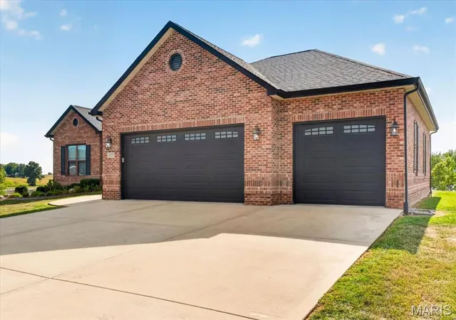 Photo 4 of Single family home for sale at 3449 Arbor View Ct, Freeburg, IL 62243 | MLS# MIS26055742 | Listing updated on 2026-09-07