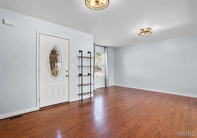Photo 3 of Single family home for sale at 240 S Ridge Ct, Union, MO 63084 | MLS# MIS26055745 | Listing updated on 2026-10-09