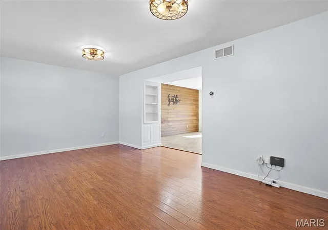 Photo 3 of Single family home for sale at 240 S Ridge Ct, Union, MO 63084 | MLS# MIS26055745 | Listing updated on 2026-10-09