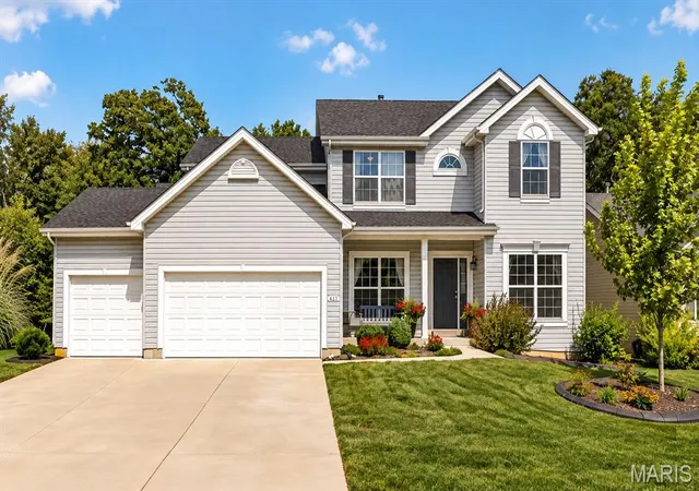 Single family home for sale at 634 Creek Bnd Dr, Lake Saint Louis, MO 63367 | MLS# MIS26055748