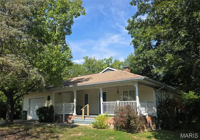Photo 1 of Single family home for sale at 606 Greentree Rd, Rolla, MO 65401 | MLS# MIS26055756 | Listing updated on 2026-10-07