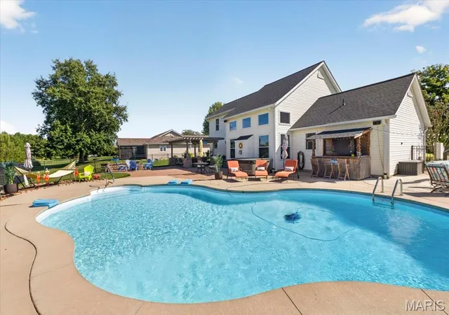 Photo 2 of Sale Pending at 9301 Christopher Lake Dr, Columbia, IL 62236 | MLS# MIS26055762 | Listing updated on 2026-09-03