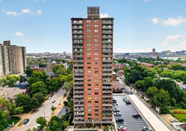 Photo 1 of Condo for sale at 4466 W Pine Blvd #14C, St Louis, MO 63108 | MLS# MIS26055765 | Listing updated on 2026-08-28
