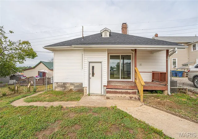 Photo 2 of Single family home for sale at 212 N Adams St, Festus, MO 63028 | MLS# MIS26055768 | Listing updated on 2026-09-12