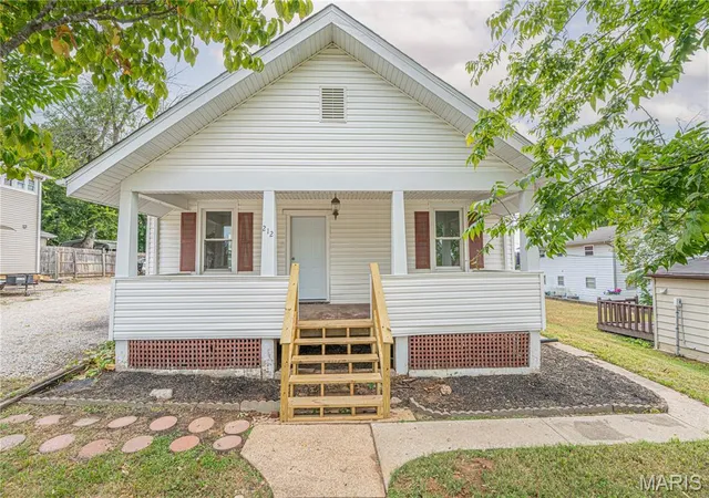 Photo 3 of Single family home for sale at 212 N Adams St, Festus, MO 63028 | MLS# MIS26055768 | Listing updated on 2026-09-12