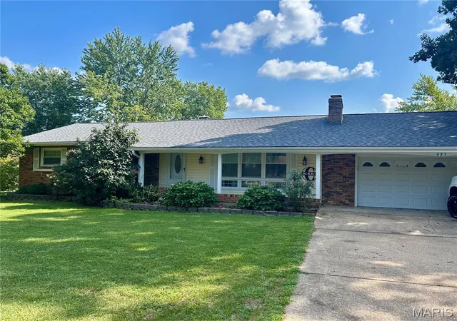 Single family home for sale at 425 Eggers St, Bismarck, MO 63624 | MLS# MIS26055769