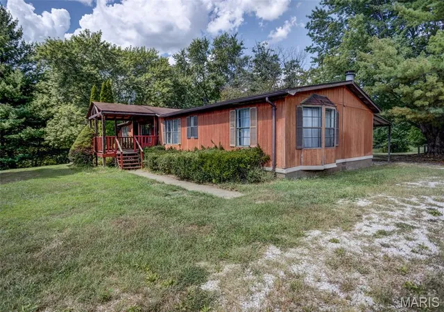 Photo 3 of Manufactured home for sale at 24384 State Hwy 3, Dow, IL 62022 | MLS# MIS26055771 | Listing updated on 2026-09-05