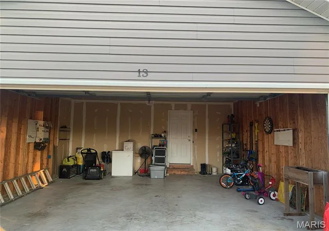 Photo 3 of Single family home for sale at 13 Colton Jesse Dr, Winfield, MO 63389 | MLS# MIS26055781 | Listing updated on 2026-10-02