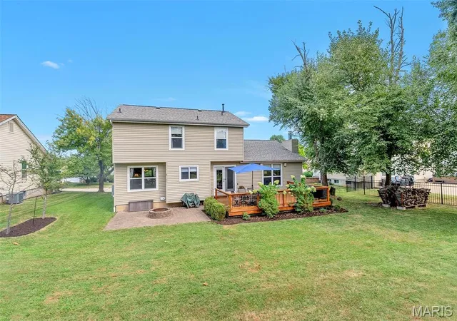 Photo 41 of Single family home for sale at 923 Haversham Dr, Saint Charles, MO 63304 | MLS# MIS26055787 | Listing updated on 2026-09-14